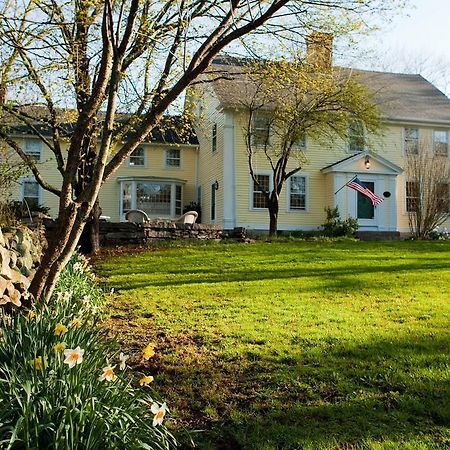 Stonecroft Country Inn Лед'ярд-Сентер Екстер'єр фото