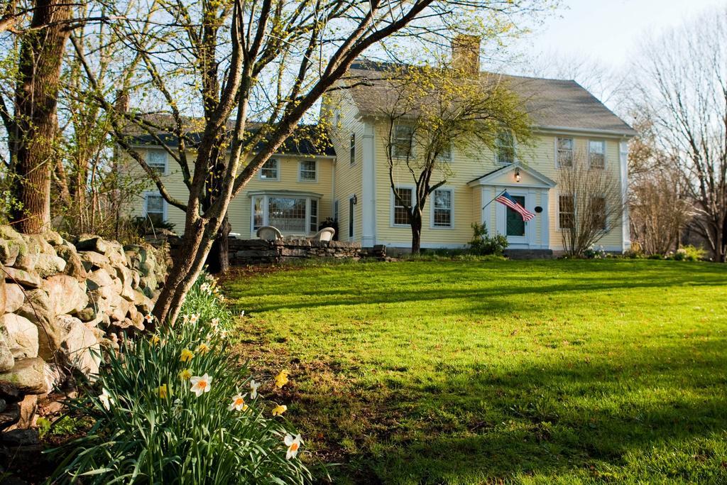 Stonecroft Country Inn Лед'ярд-Сентер Екстер'єр фото